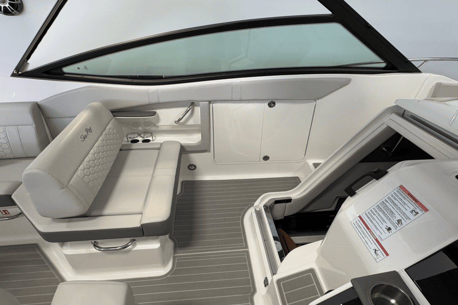 2025 Sea Ray Sundancer 320 Image Thumbnail #27