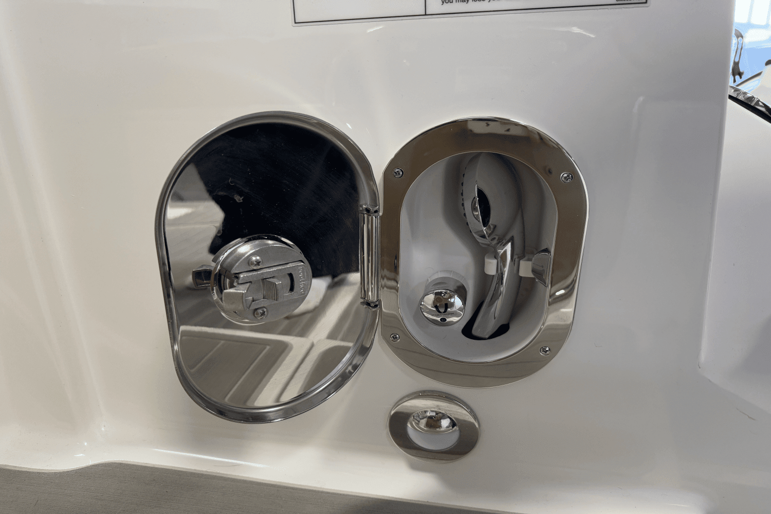 2025 Sea Ray Sundancer 320 Image Thumbnail #12