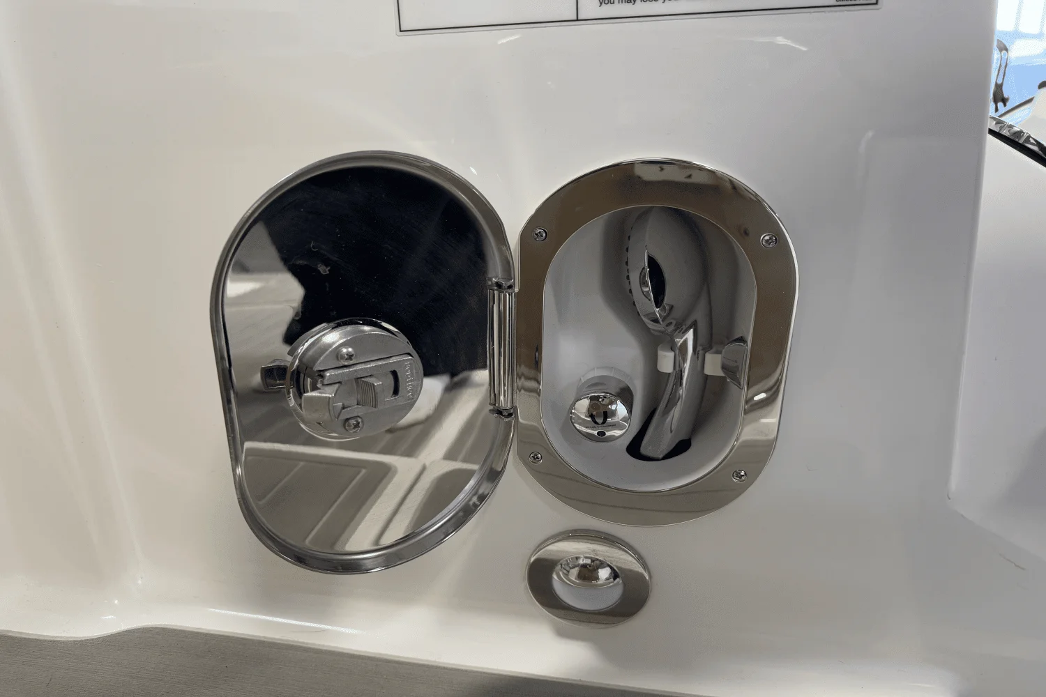 2025 Sea Ray Sundancer 320 Image Thumbnail #12