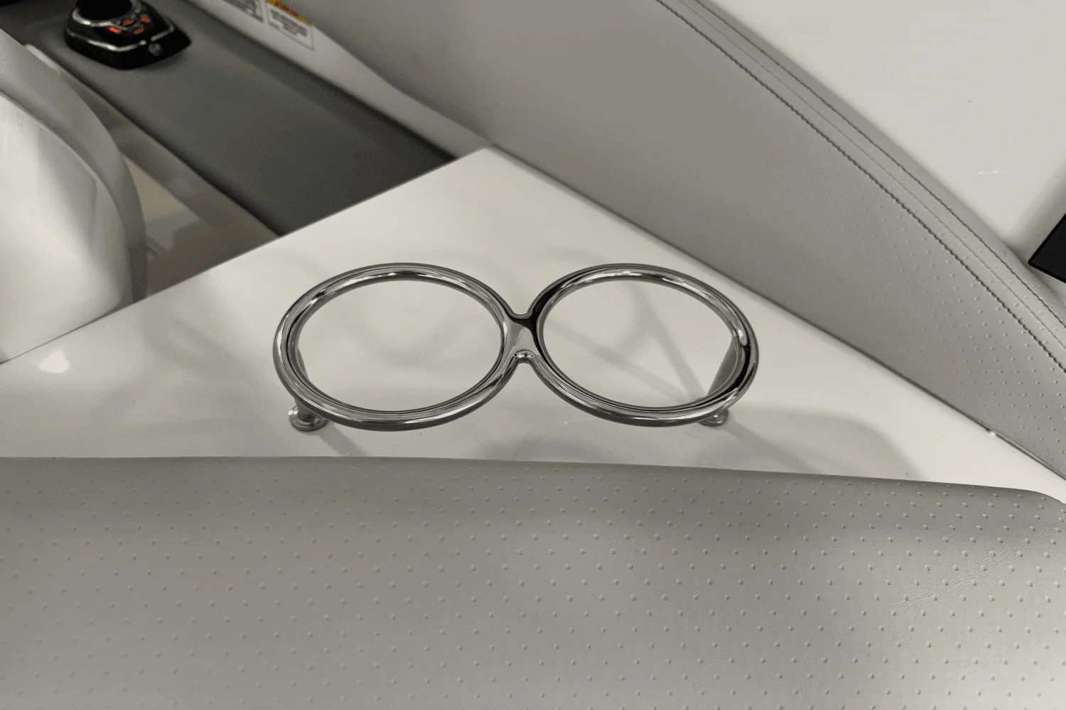 2025 Sea Ray Sundancer 320 Image Thumbnail #23