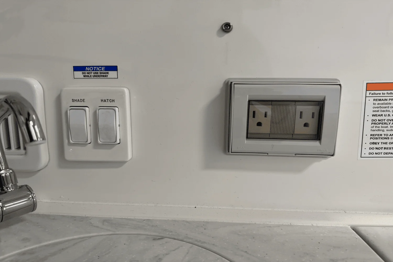 2025 Sea Ray Sundancer 320 Image Thumbnail #22