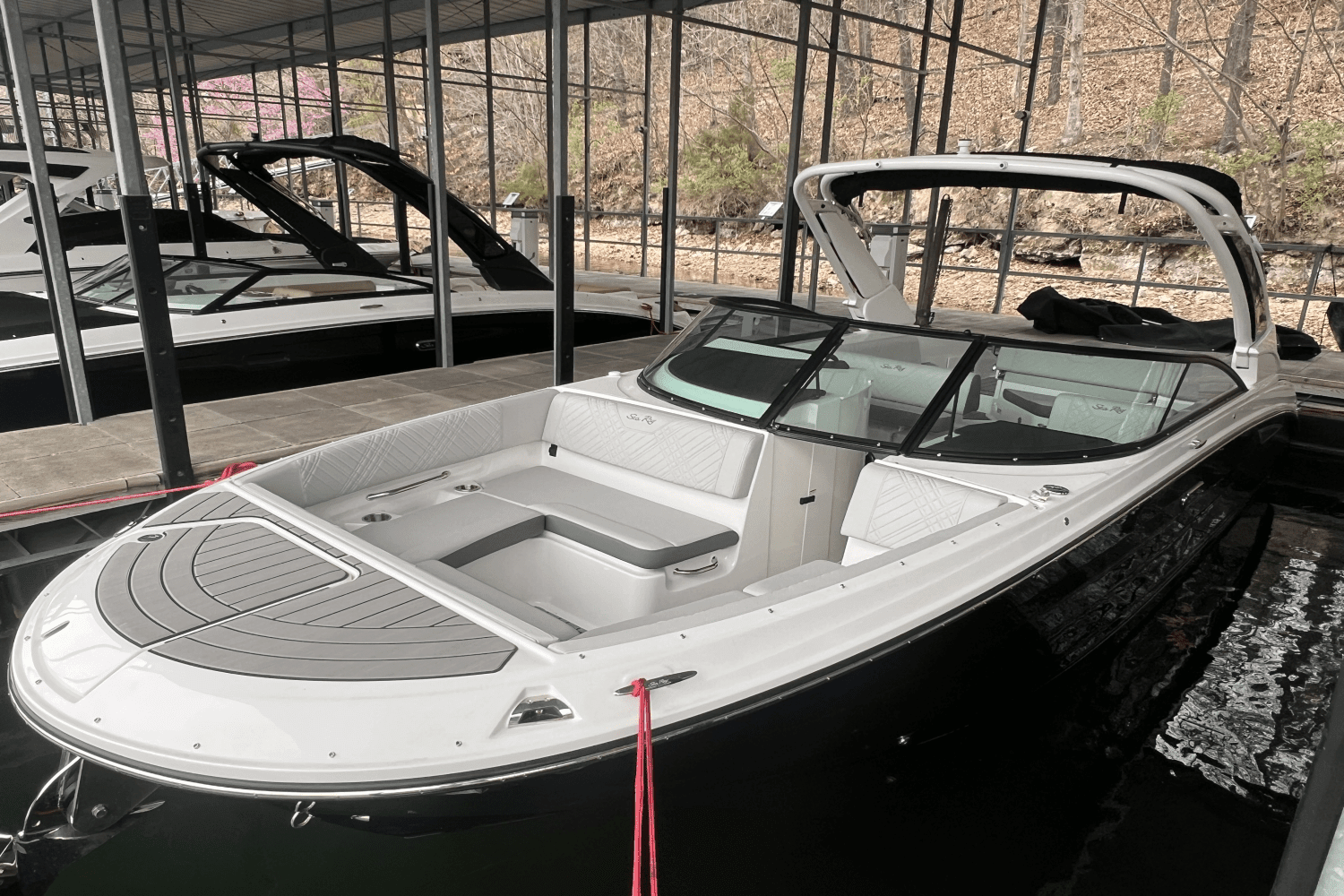 2025 Sea Ray SDX 270 Surf Image Thumbnail #3
