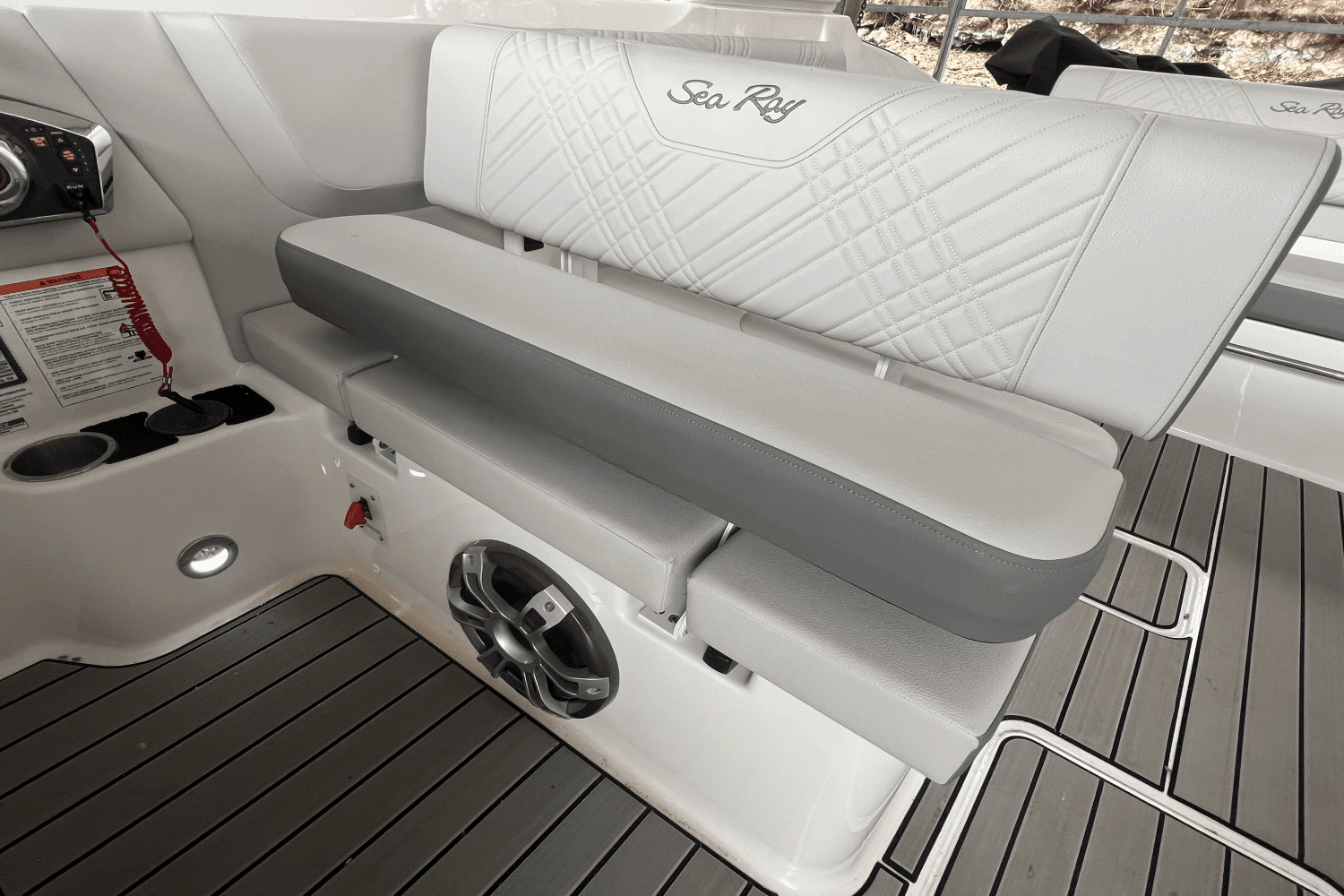 2025 Sea Ray SDX 270 Surf Image Thumbnail #16
