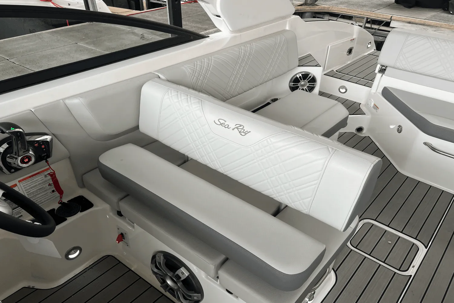 2025 Sea Ray SDX 270 Surf Image Thumbnail #12