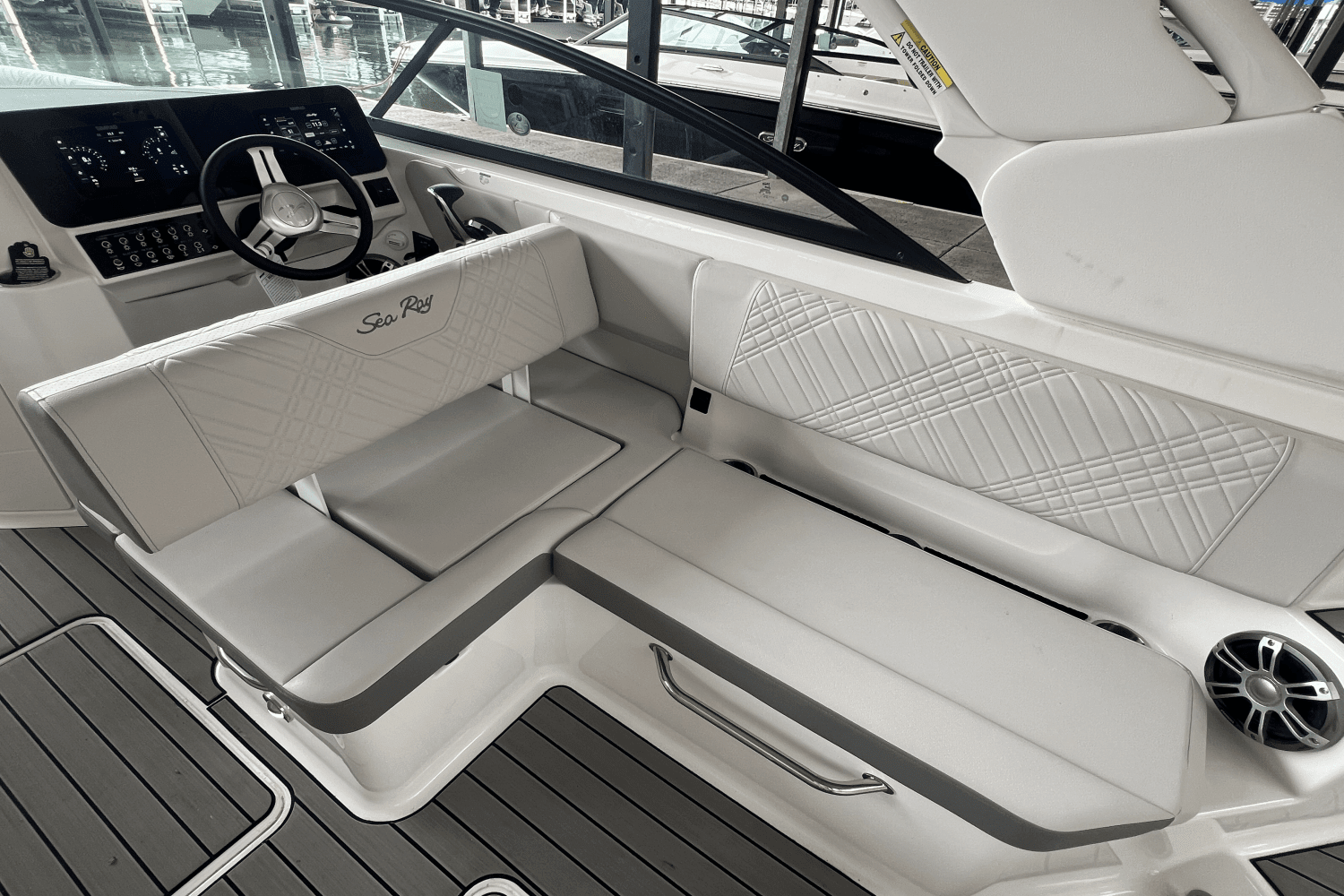 2025 Sea Ray SDX 270 Surf Image Thumbnail #15