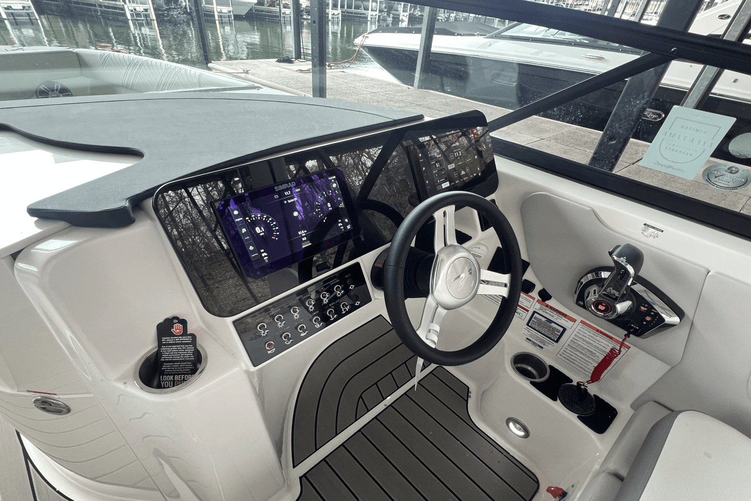 2025 Sea Ray SDX 270 Surf Image Thumbnail #17
