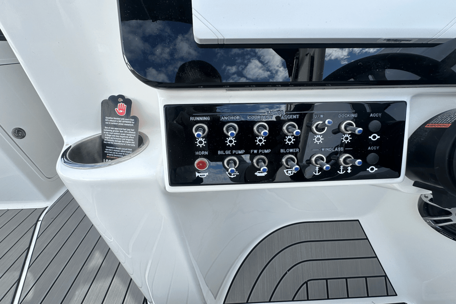 2025 Sea Ray SDX 270 Surf Image Thumbnail #49