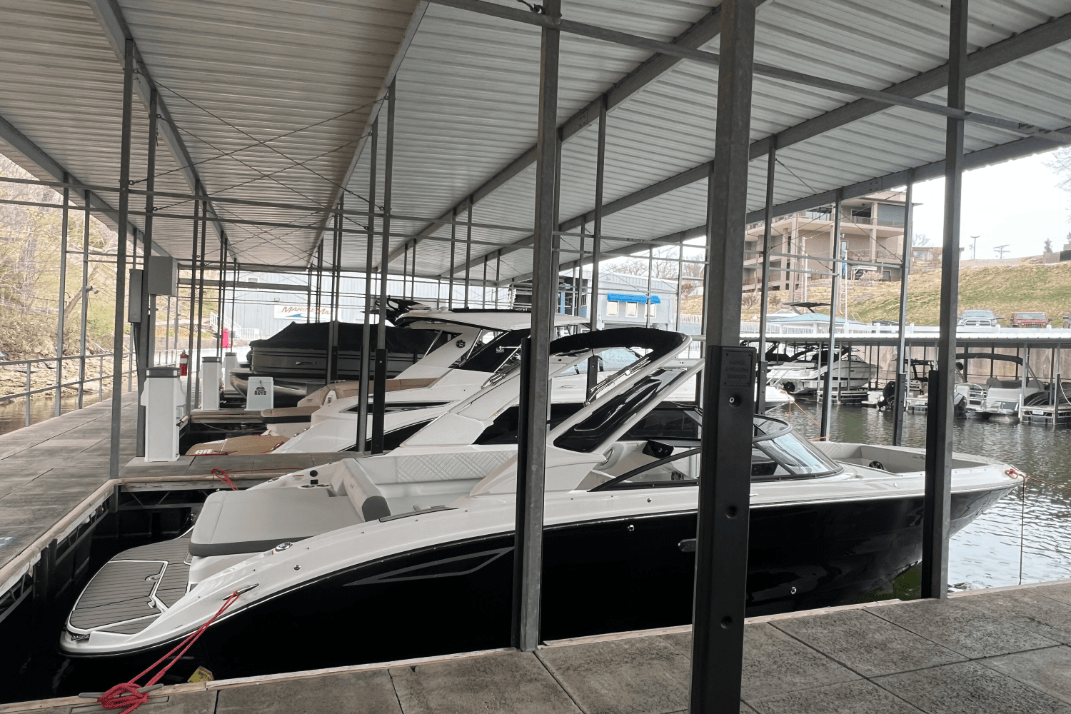 2025 Sea Ray SDX 270 Surf Image Thumbnail #5