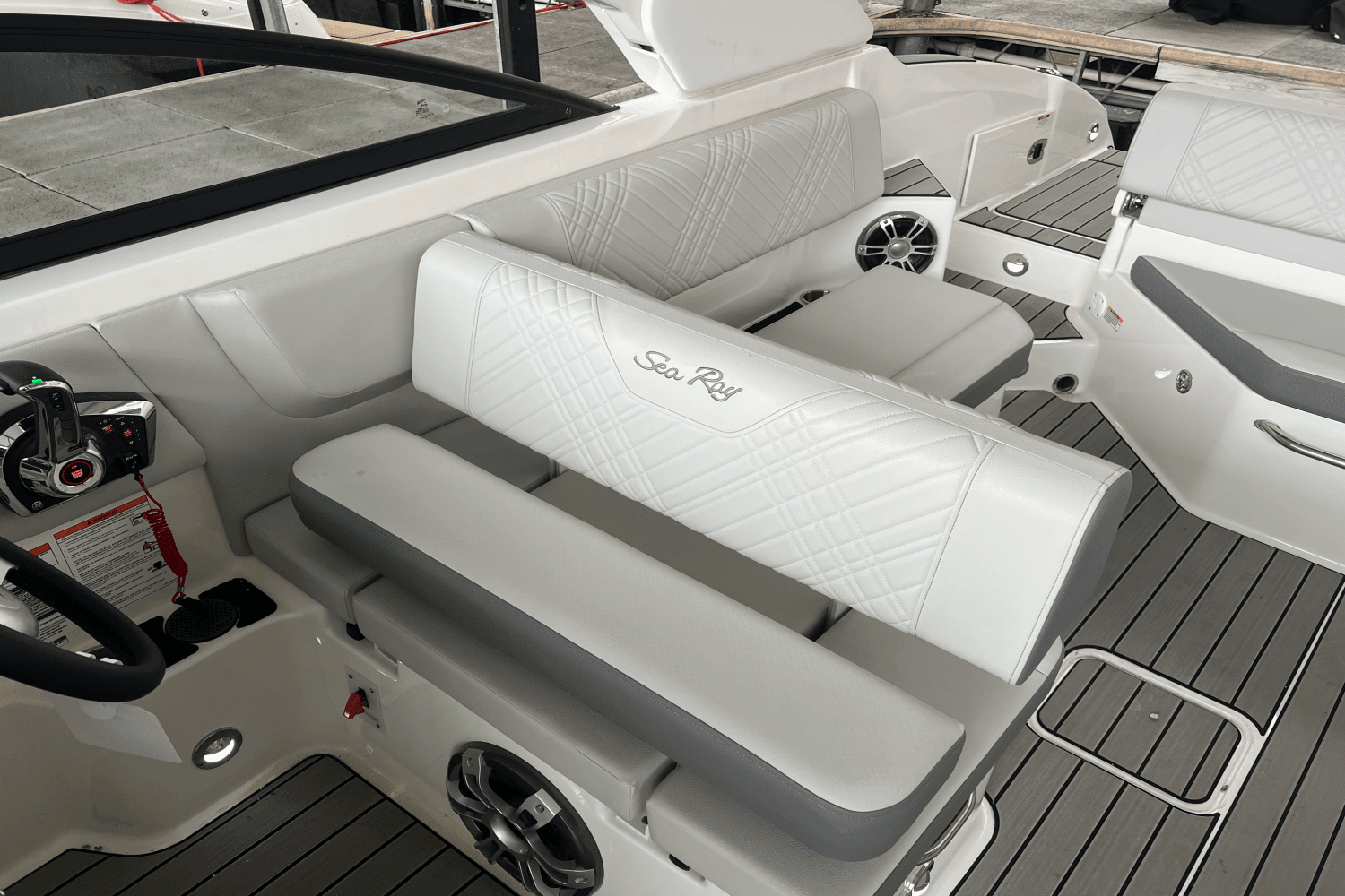 2025 Sea Ray SDX 270 Surf Image Thumbnail #12