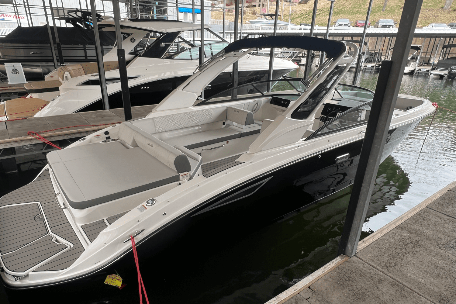 2025 Sea Ray SDX 270 Surf Image Thumbnail #6