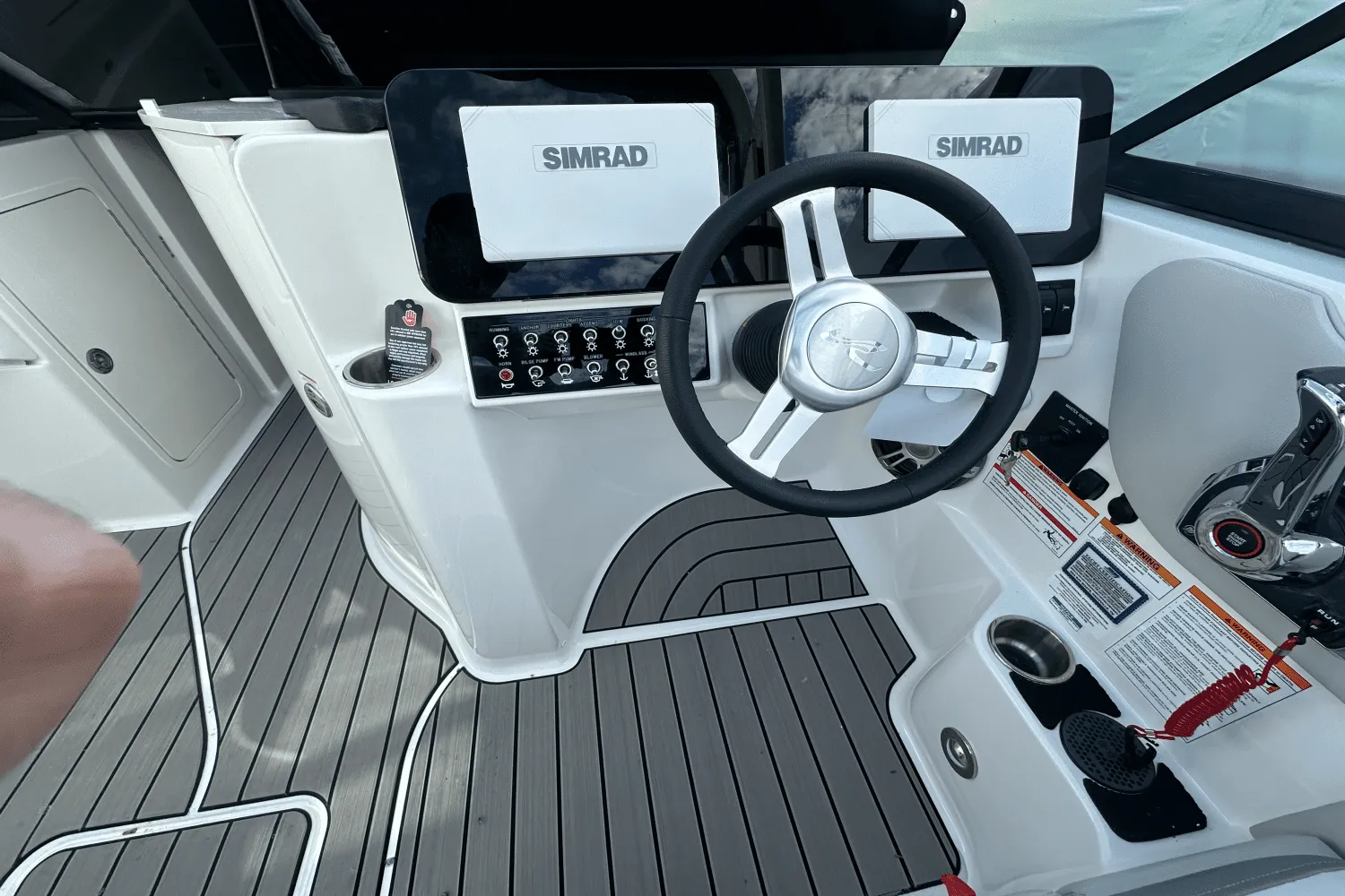 2025 Sea Ray SDX 270 Surf Image Thumbnail #34
