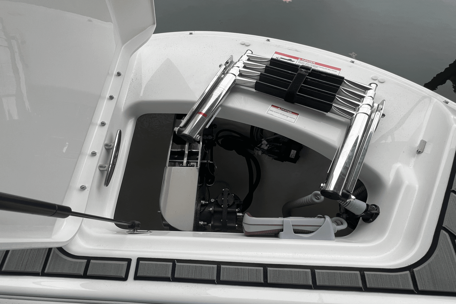 2025 Sea Ray SDX 270 Surf Image Thumbnail #23