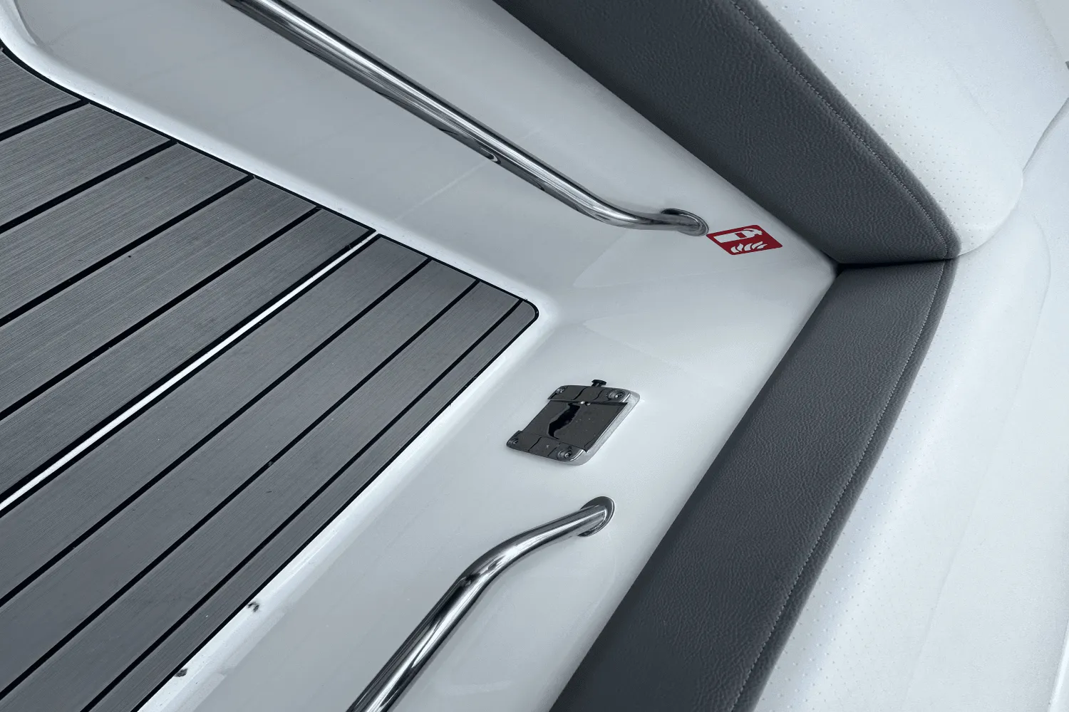 2025 Sea Ray SDX 270 Surf Image Thumbnail #47