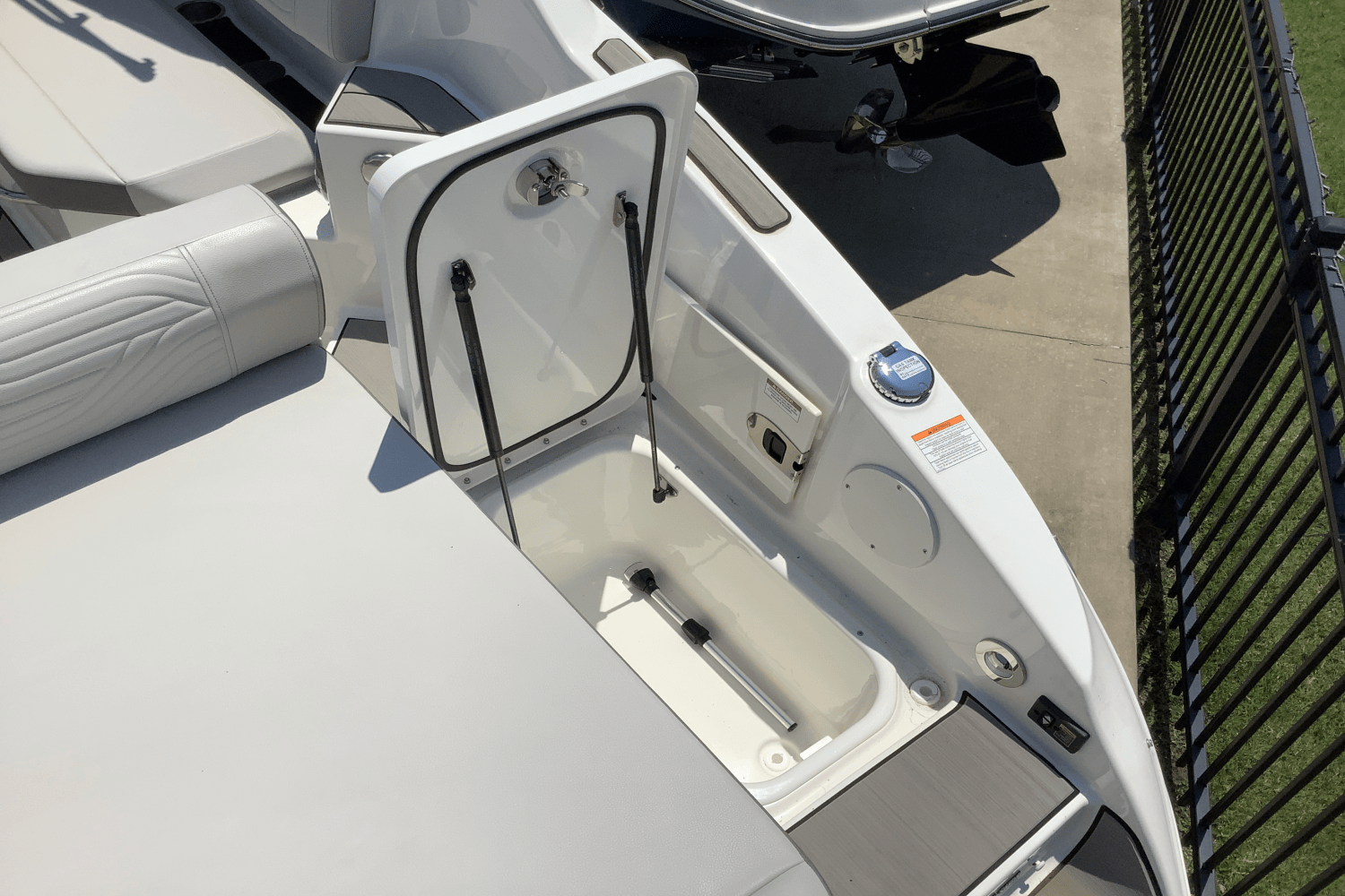 2025 Sea Ray SDX 250 Surf Image Thumbnail #10