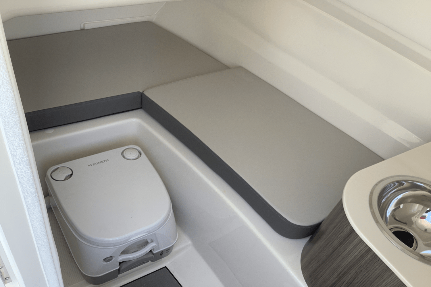 2025 Sea Ray SDX 250 Surf Image Thumbnail #27