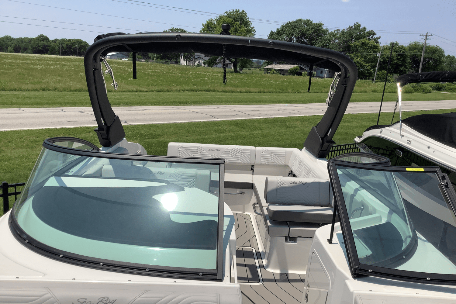 2025 Sea Ray SDX 250 Surf Image Thumbnail #36