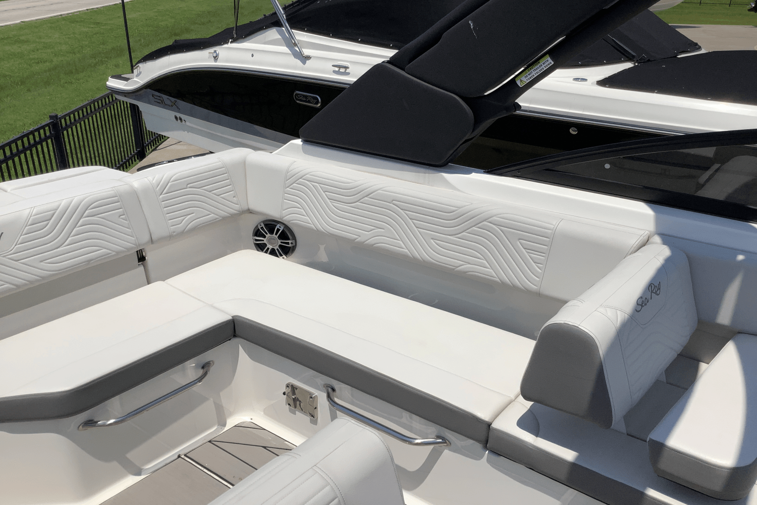 2025 Sea Ray SDX 250 Surf Image Thumbnail #14