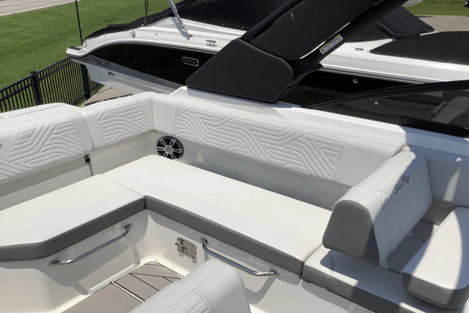 2025 Sea Ray SDX 250 Surf Image Thumbnail #14