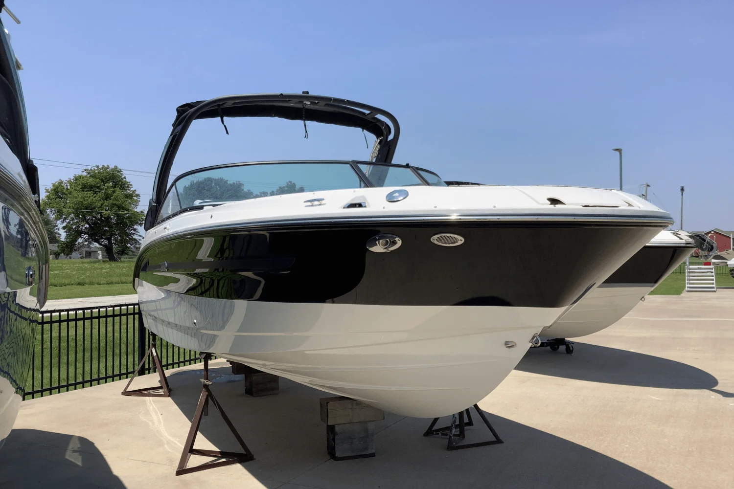 2025 Sea Ray SDX 250 Surf Image Thumbnail #1