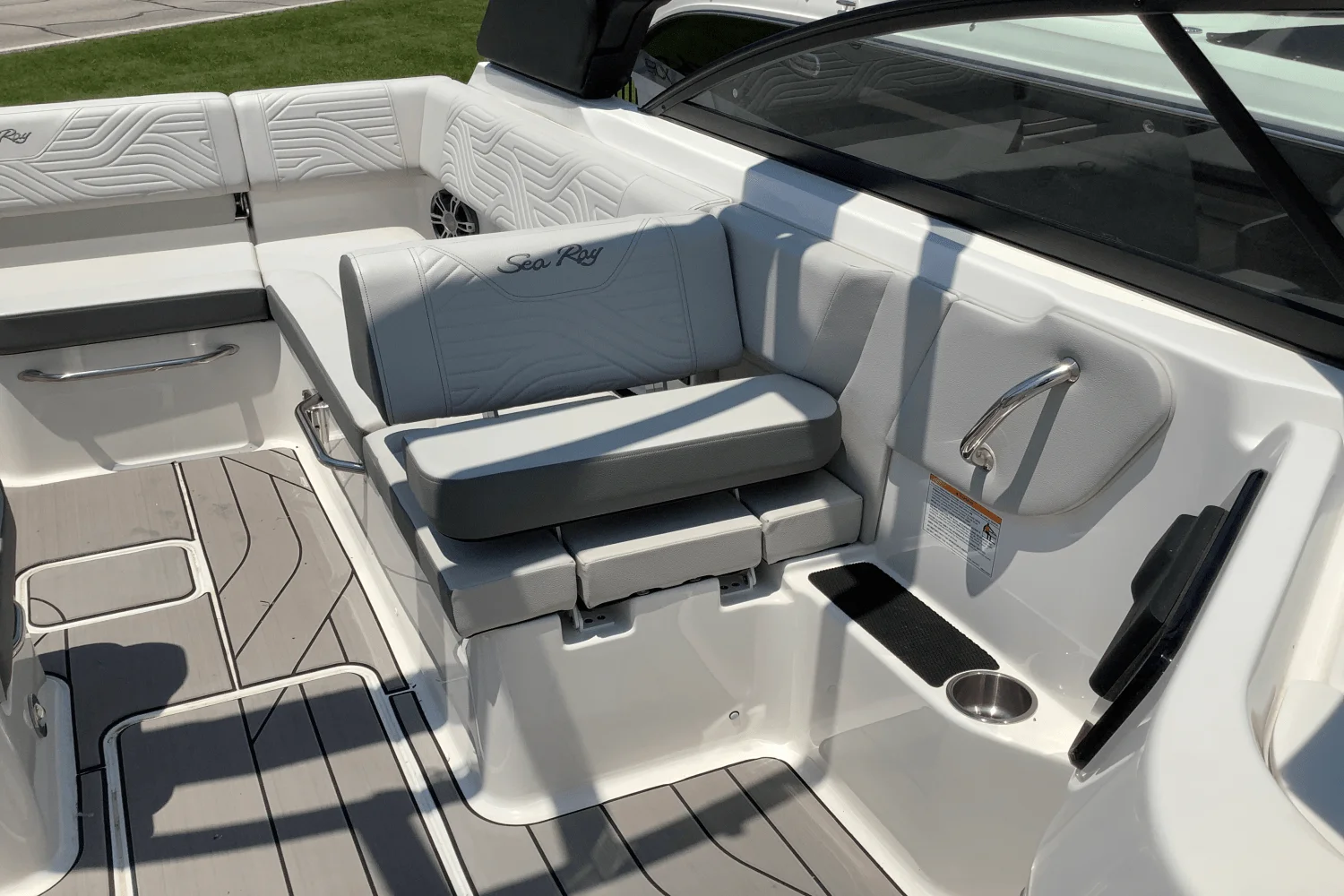 2025 Sea Ray SDX 250 Surf Image Thumbnail #22