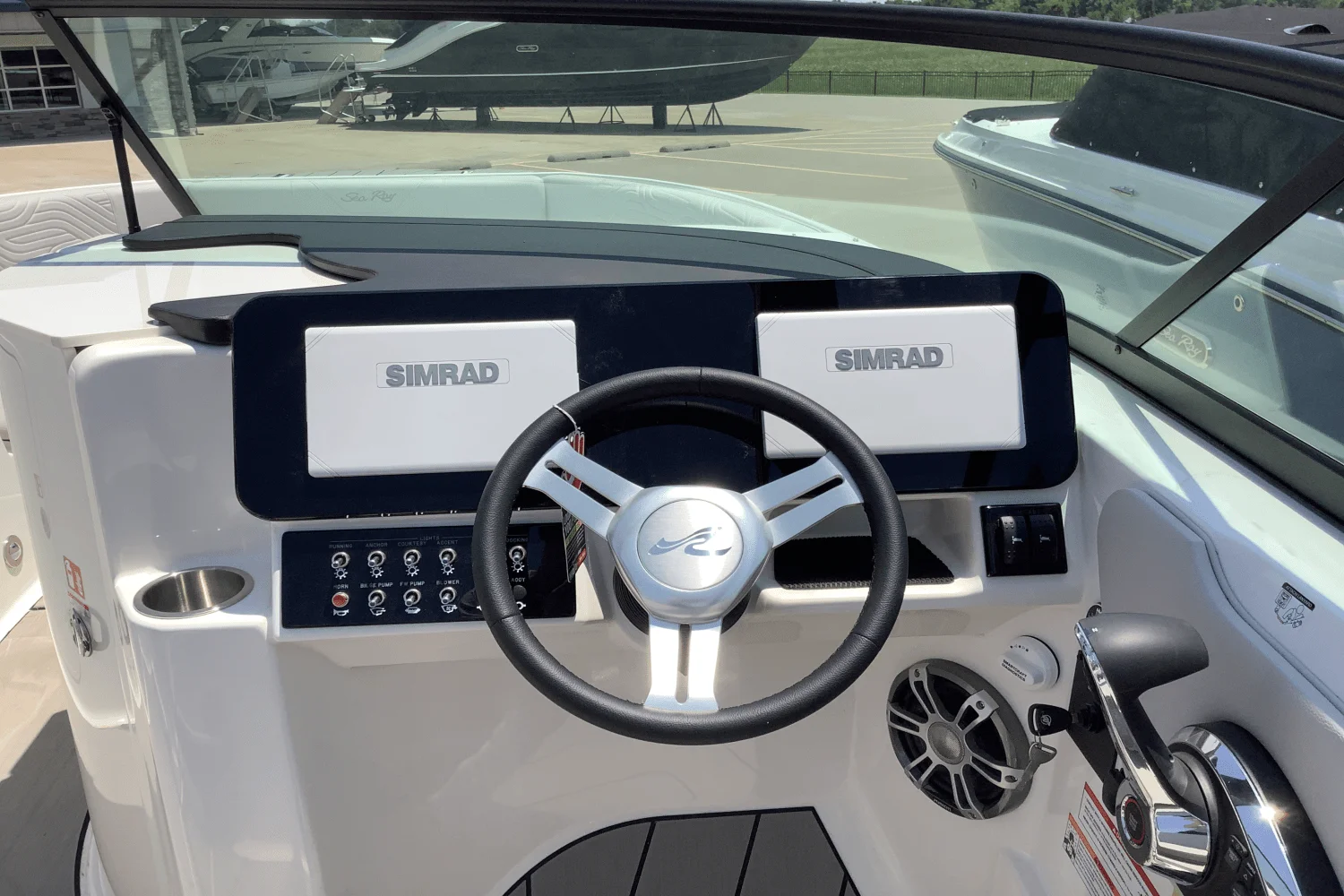 2025 Sea Ray SDX 250 Surf Image Thumbnail #19