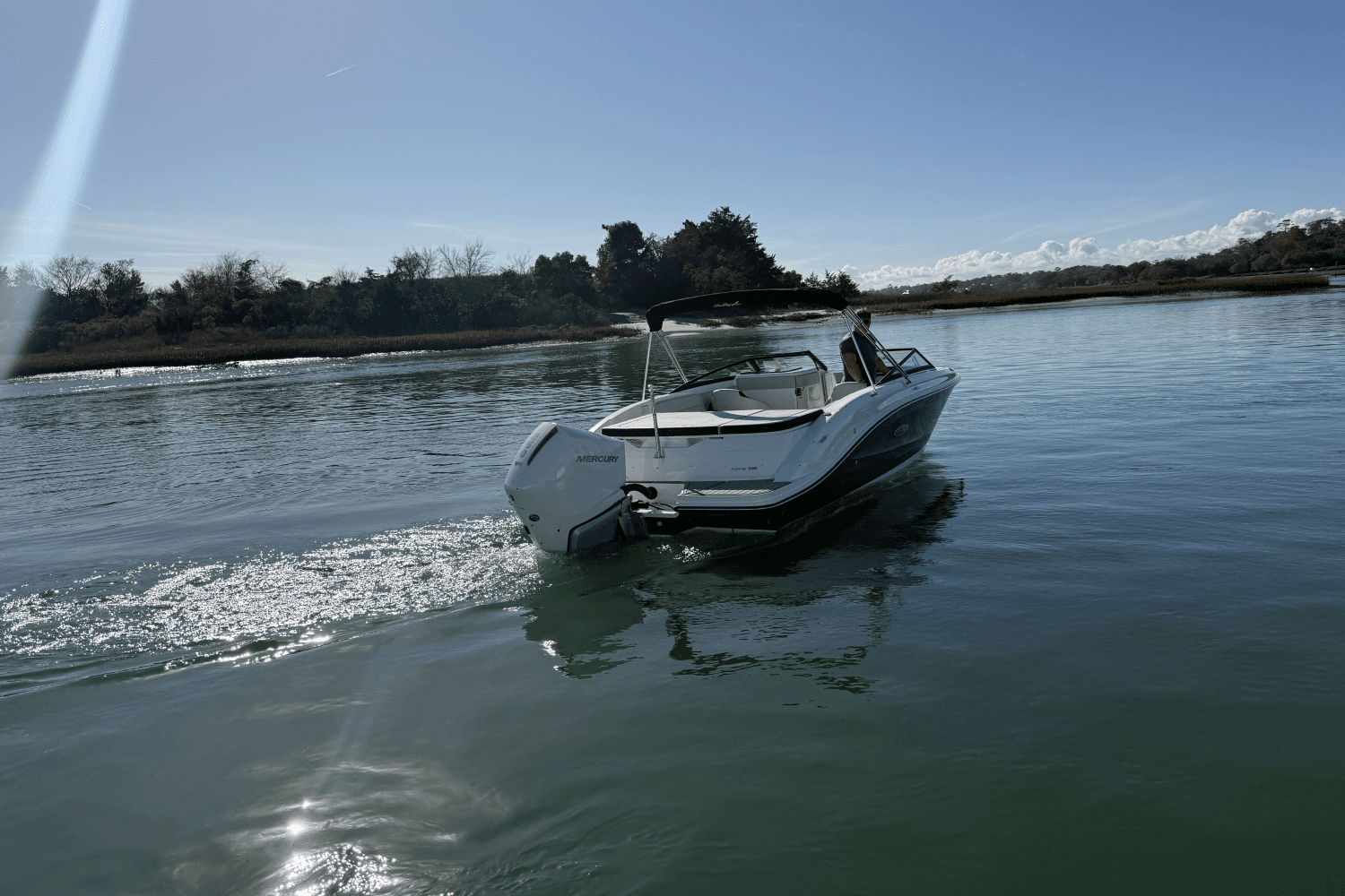 2025 Sea Ray SPX 230 Outboard Image Thumbnail #3