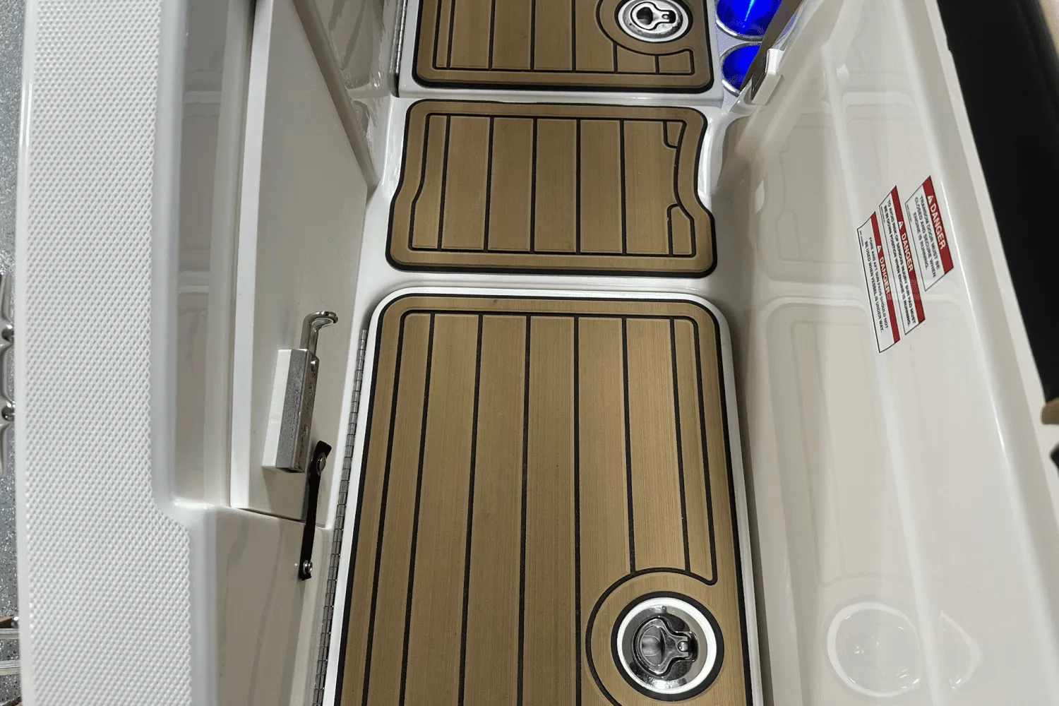 2025 Sea Ray SPX 230 Outboard Image Thumbnail #20