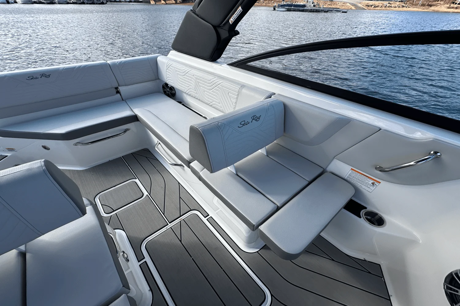 2025 Sea Ray SDX 250 Surf Image Thumbnail #18