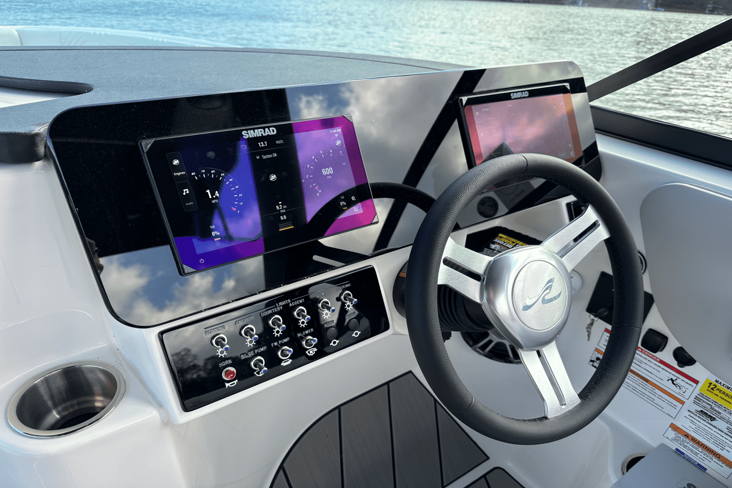 2025 Sea Ray SDX 250 Surf Image Thumbnail #12