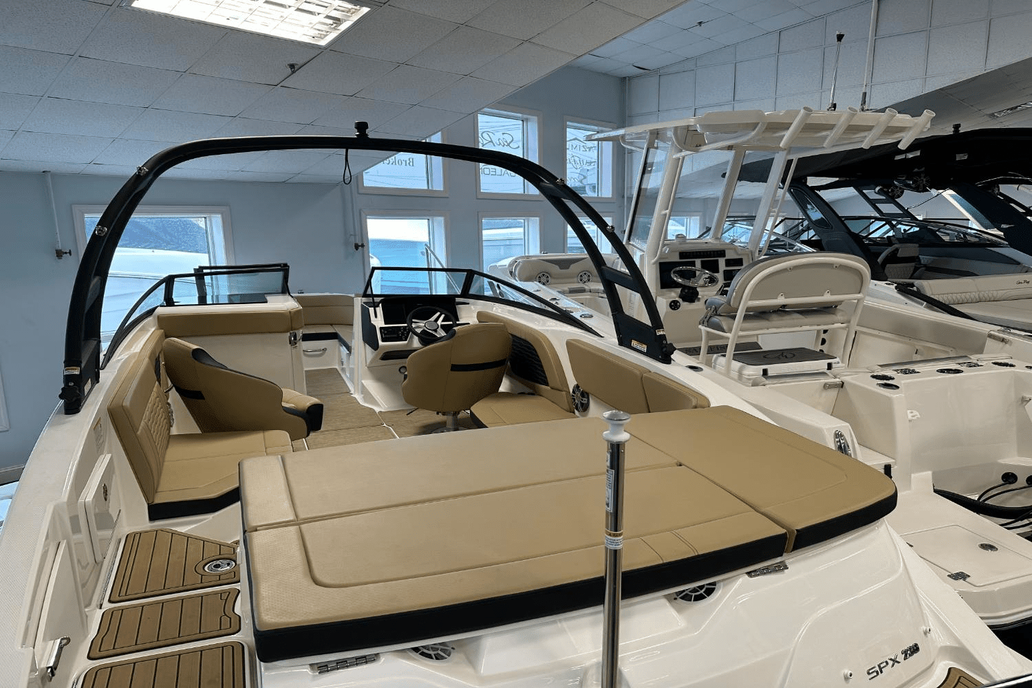 2025 Sea Ray SPX 230 Outboard Image Thumbnail #9