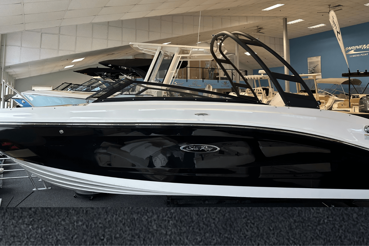 2025 Sea Ray SPX 230 Outboard Image Thumbnail #1