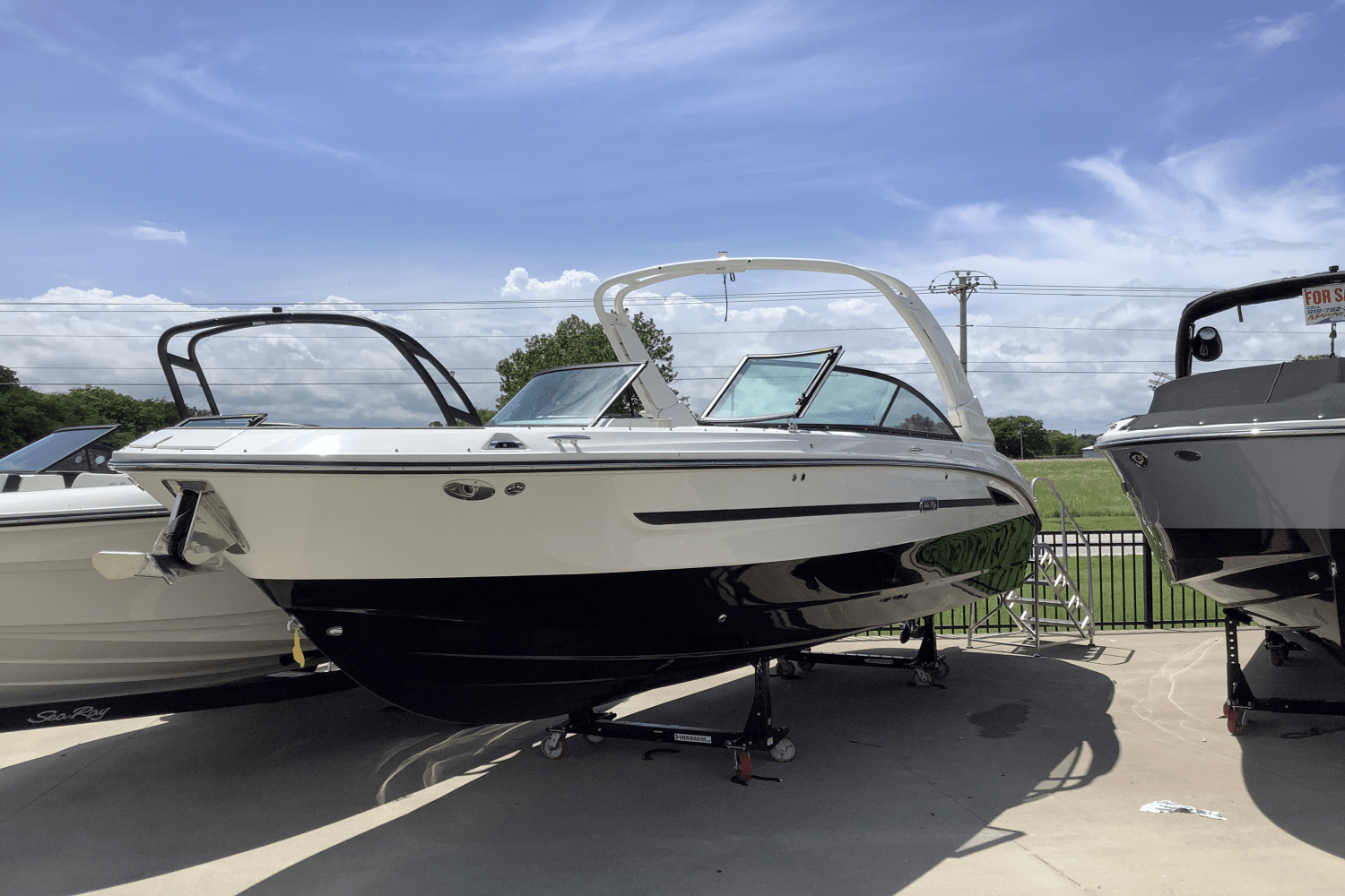 2025 Sea Ray SDX 270 Surf Image Thumbnail #1