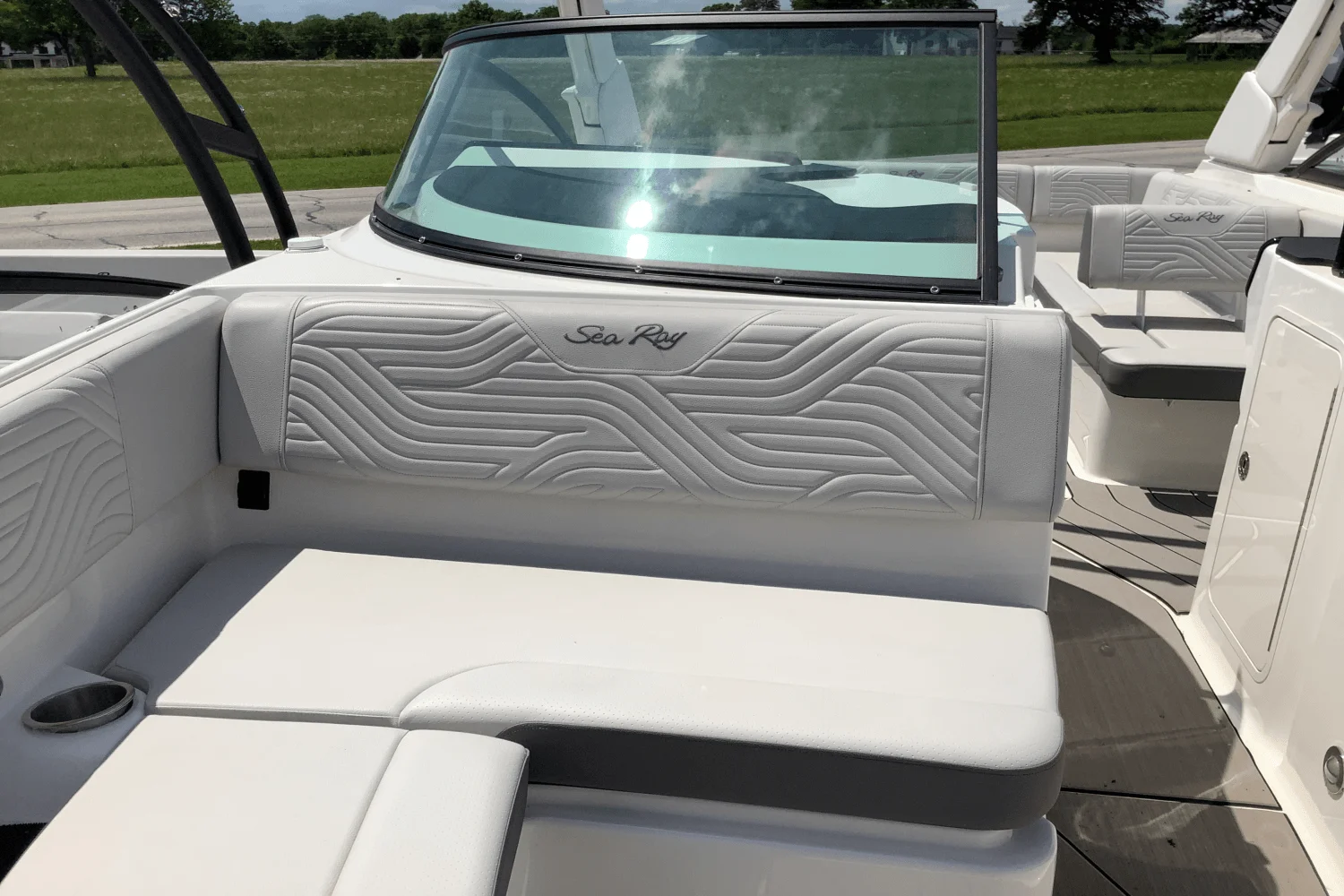 2025 Sea Ray SDX 270 Surf Image Thumbnail #30