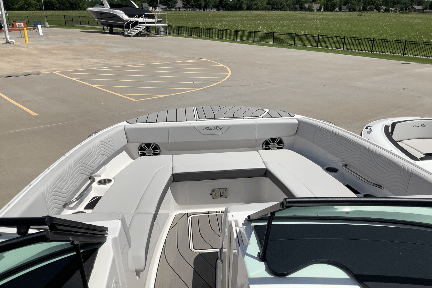 2025 Sea Ray SDX 270 Surf Image Thumbnail #26