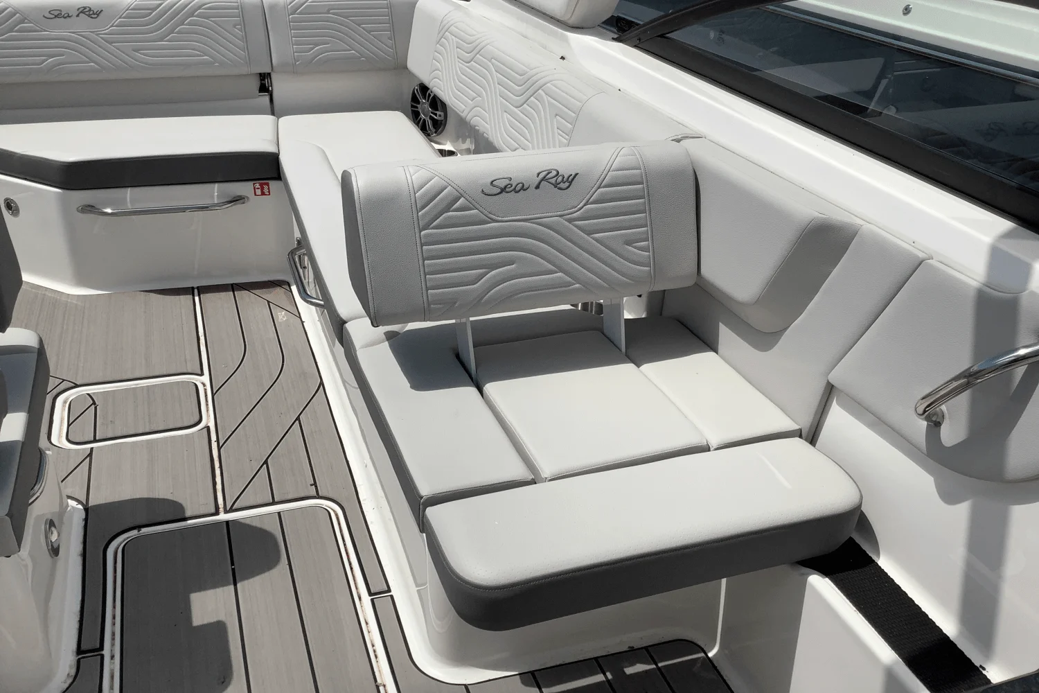 2025 Sea Ray SDX 270 Surf Image Thumbnail #14