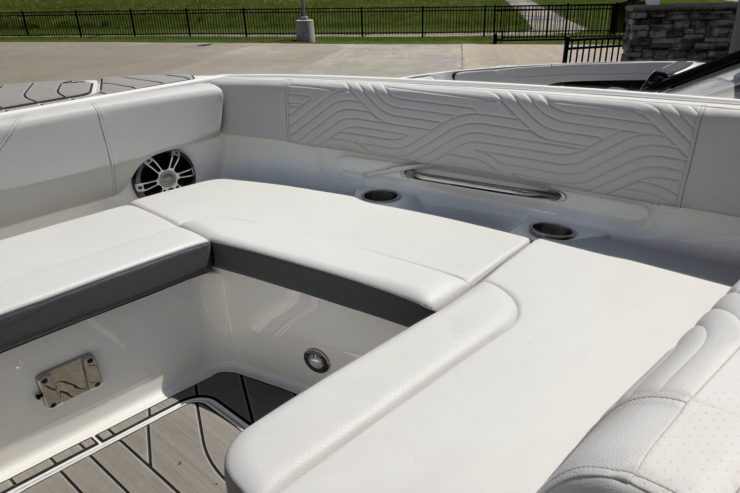 2025 Sea Ray SDX 270 Surf Image Thumbnail #29