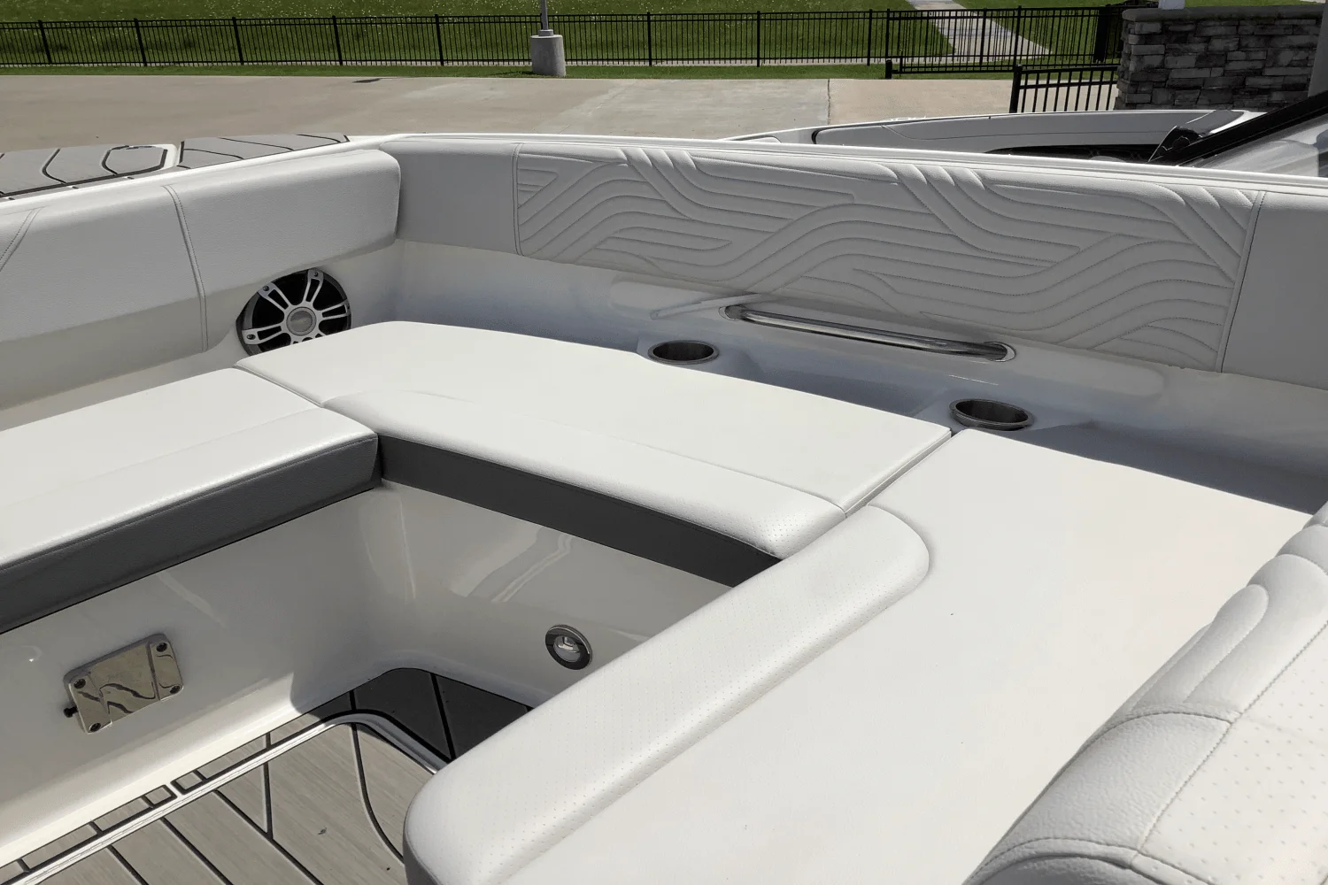 2025 Sea Ray SDX 270 Surf Image Thumbnail #29