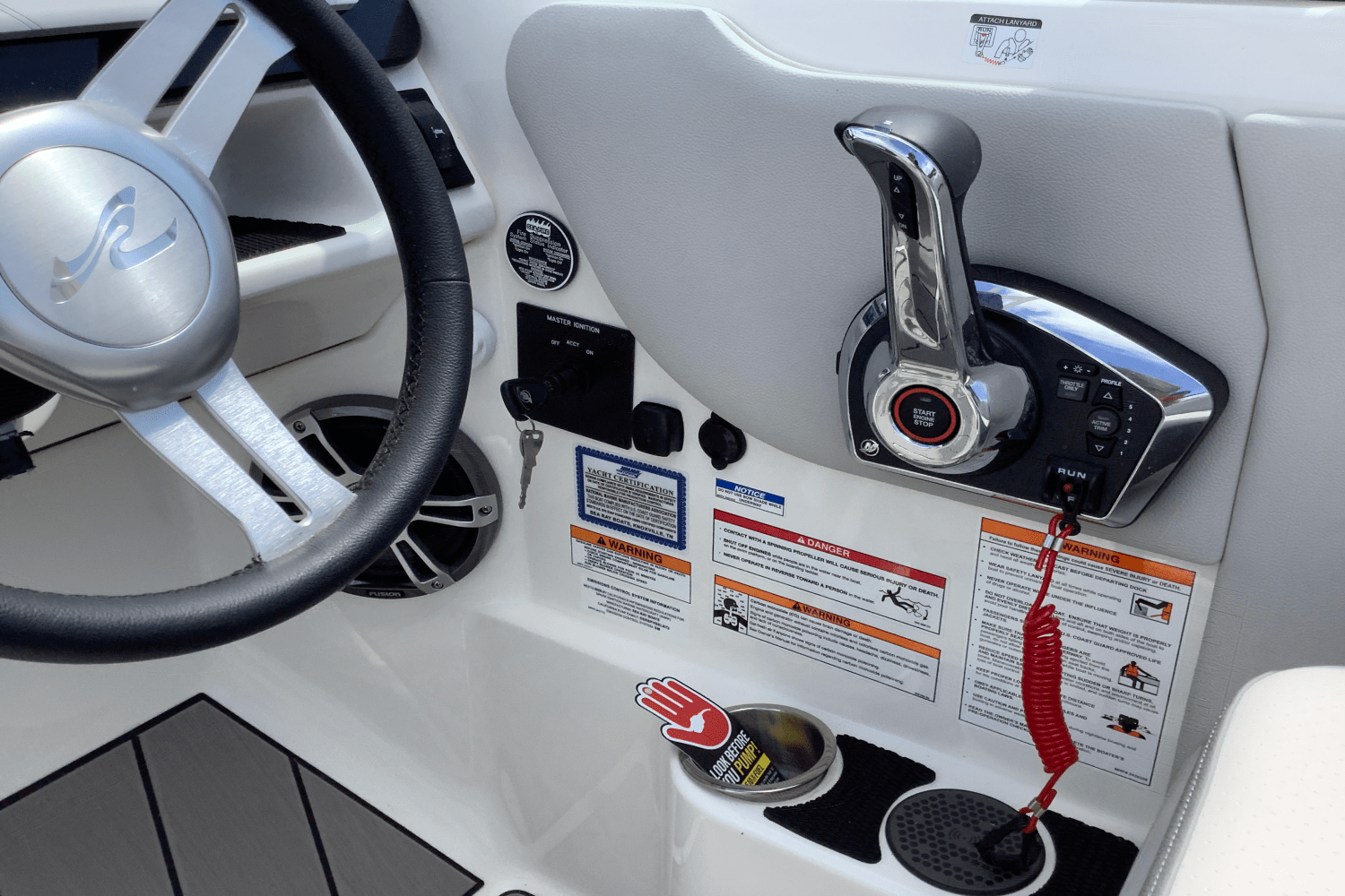 2025 Sea Ray SDX 270 Surf Image Thumbnail #18