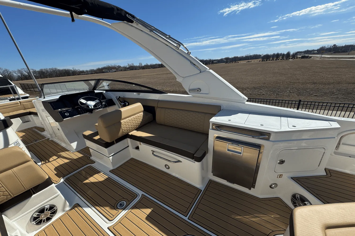 2025 Sea Ray SDX 290 Image Thumbnail #9