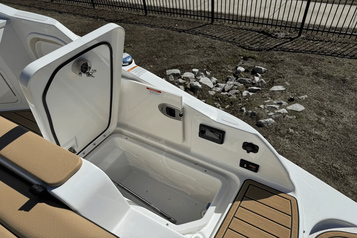 2025 Sea Ray SDX 290 Image Thumbnail #8