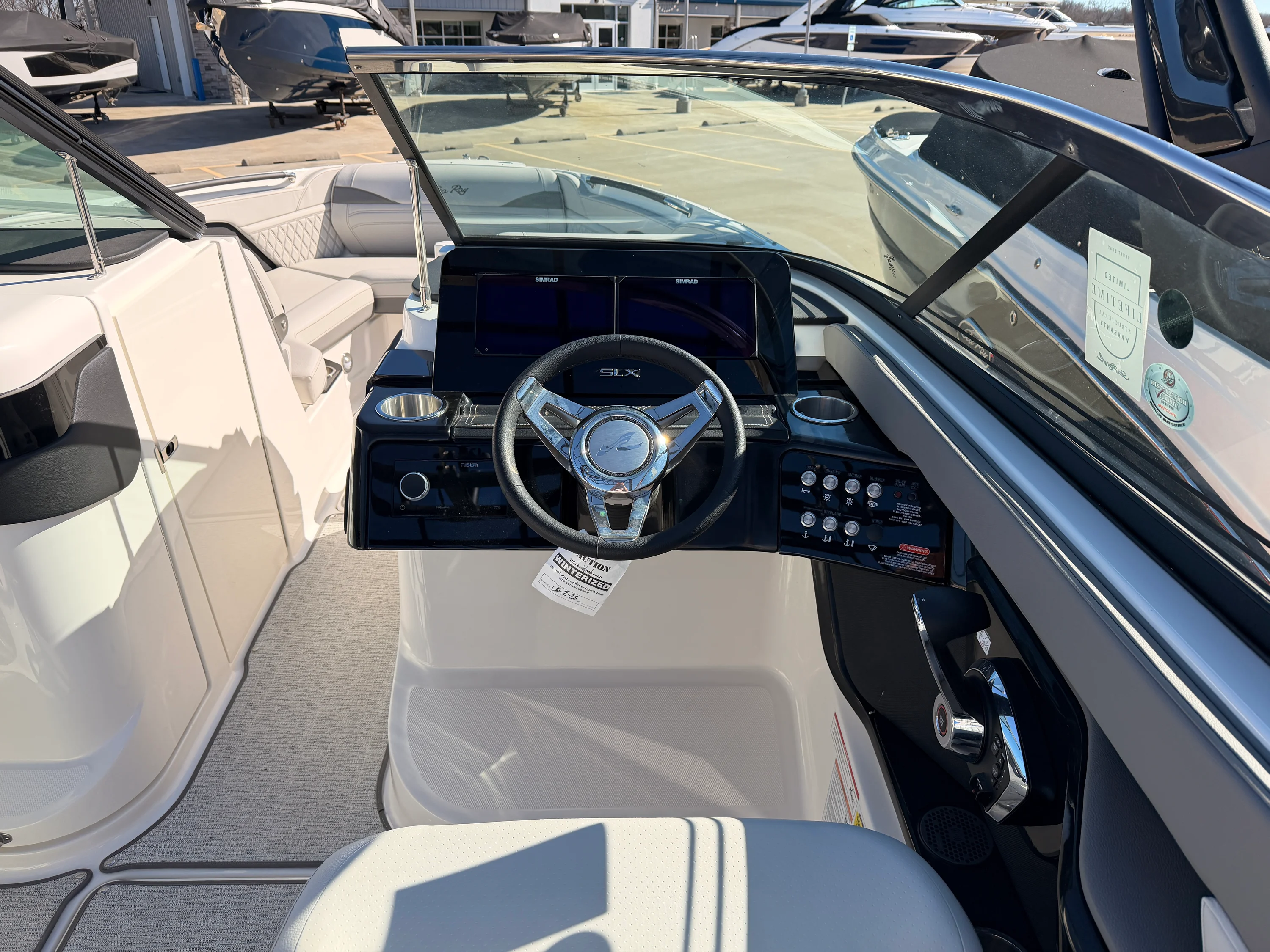 2025 Sea Ray SLX 260 Image Thumbnail #21