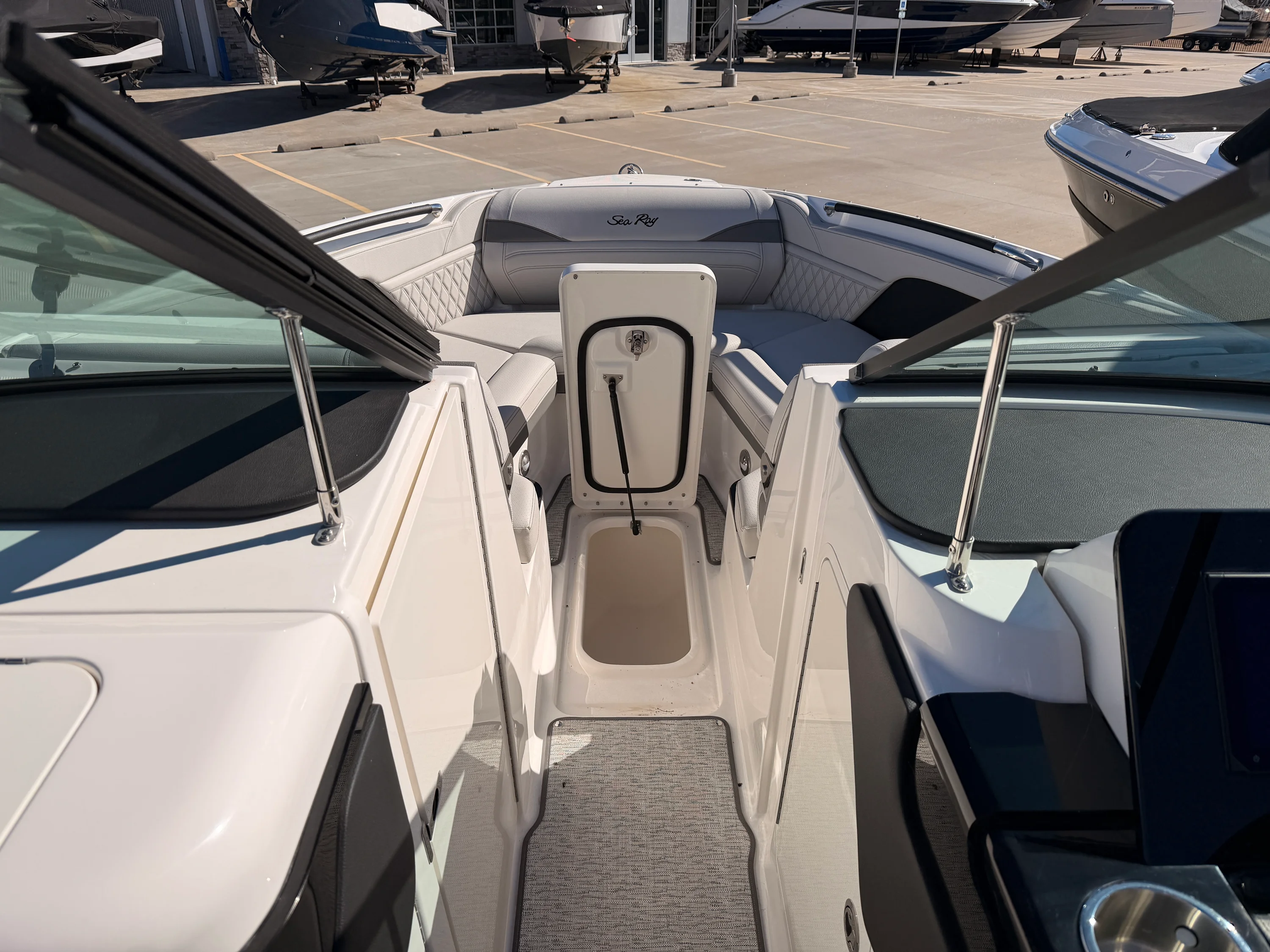 2025 Sea Ray SLX 260 Image Thumbnail #25