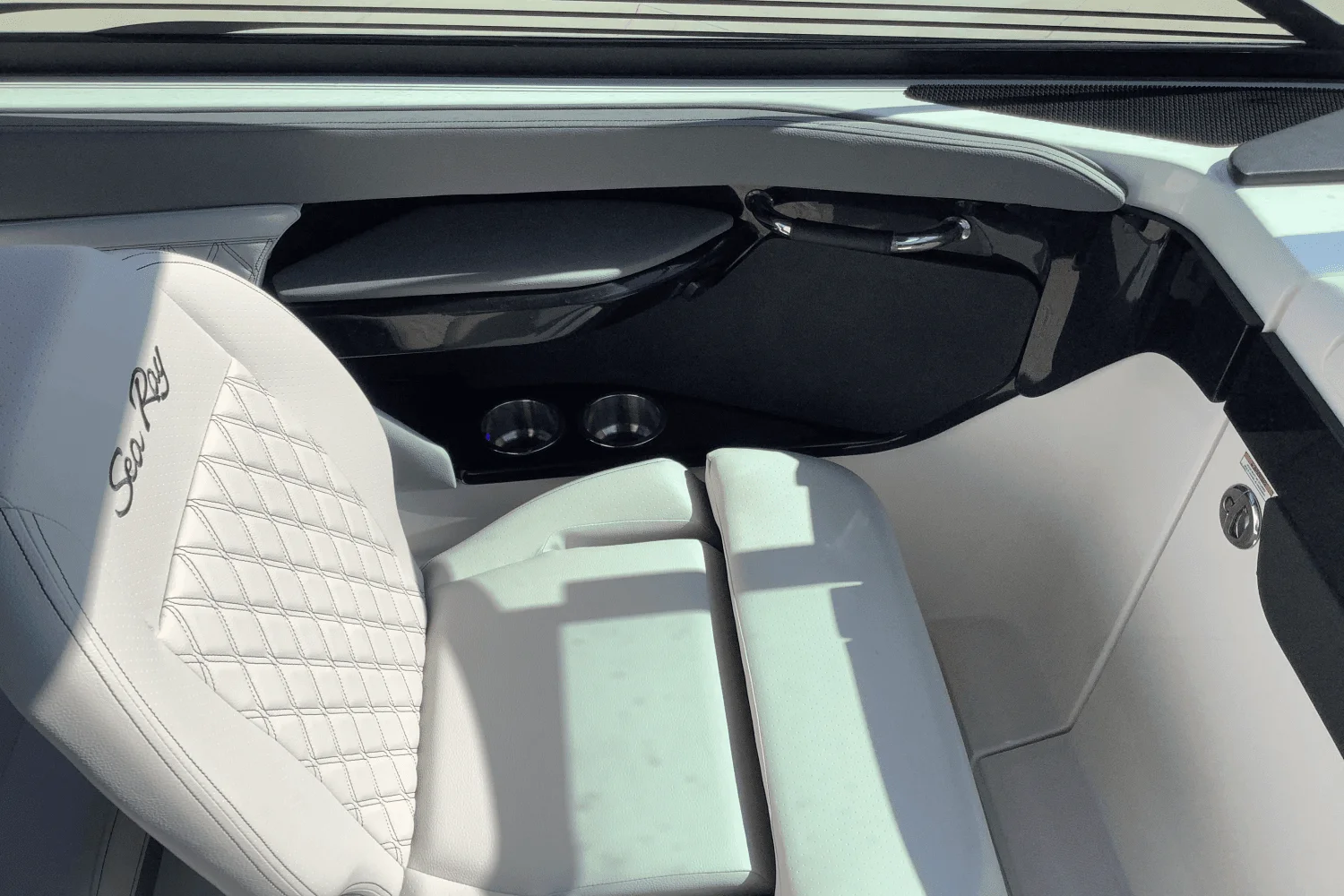 2025 Sea Ray SLX 260 Image Thumbnail #32