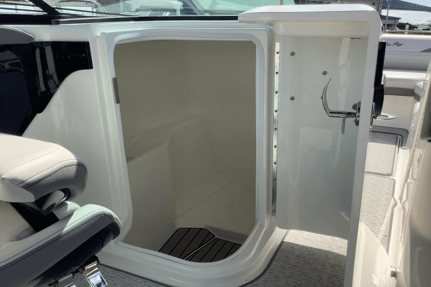 2025 Sea Ray SLX 260 Image Thumbnail #28