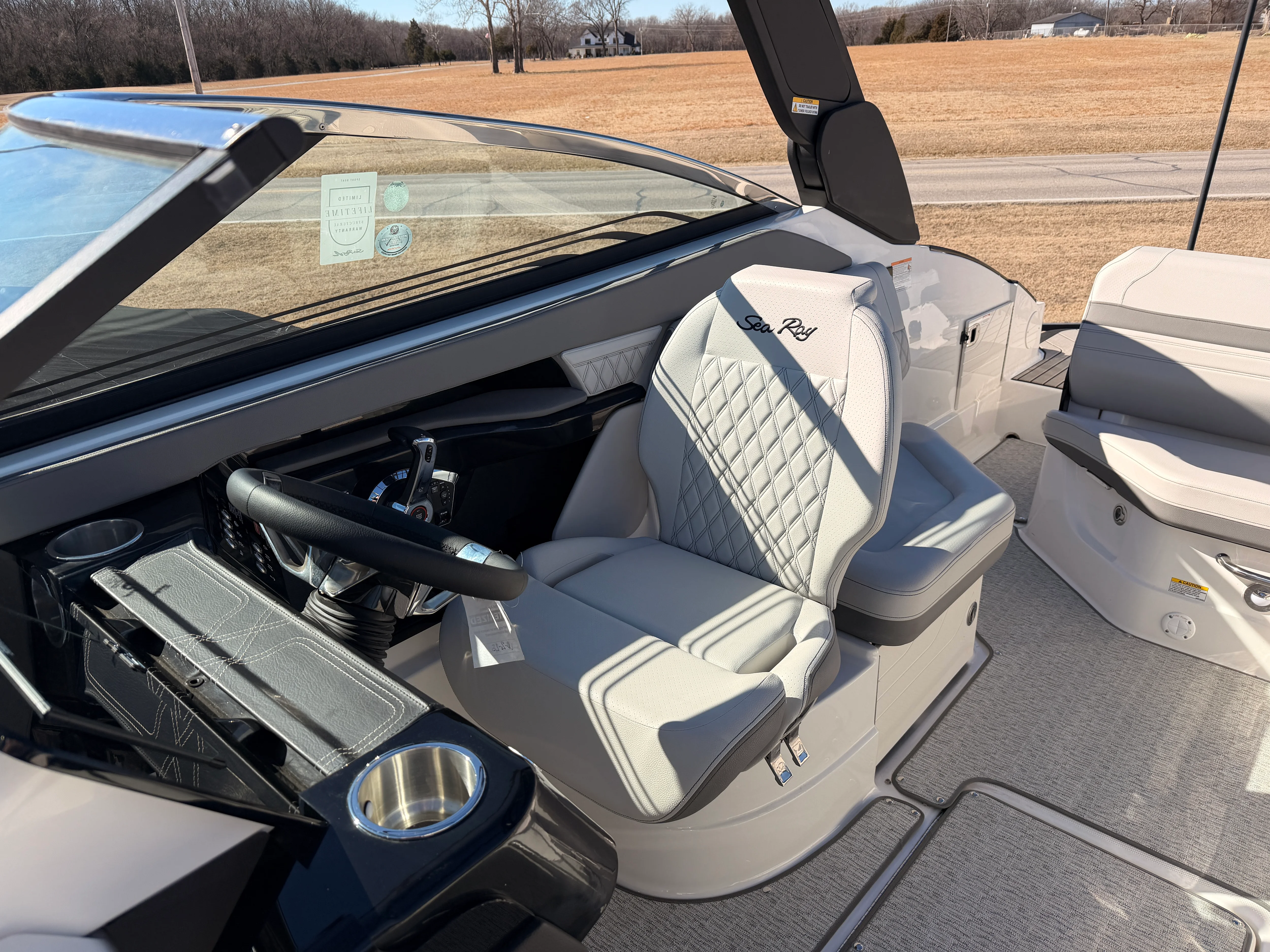 2025 Sea Ray SLX 260 Image Thumbnail #18