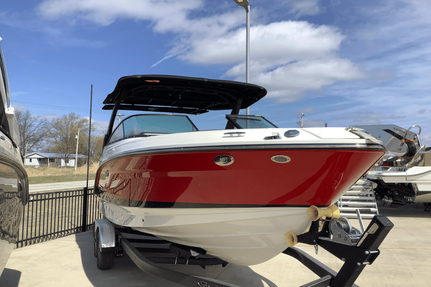 2025 Sea Ray SLX 260 Image Thumbnail #2