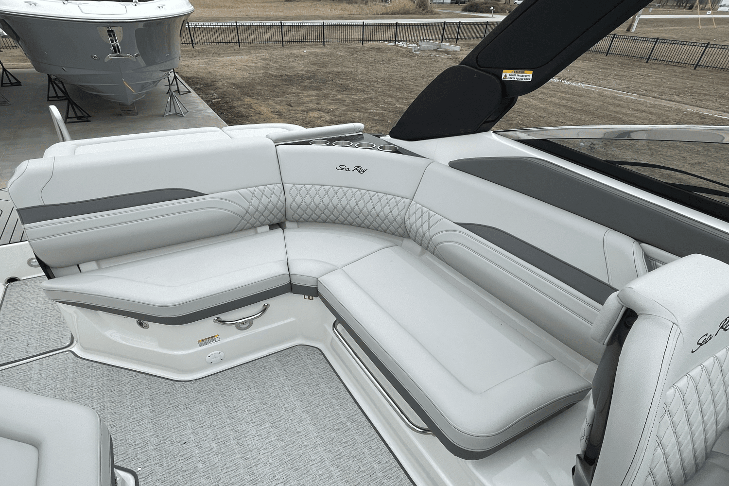 2025 Sea Ray SLX 260 Image Thumbnail #21