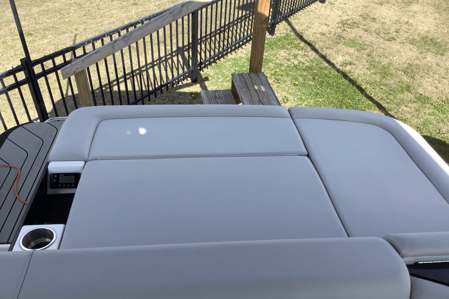 2025 Sea Ray SLX 260 Image Thumbnail #12