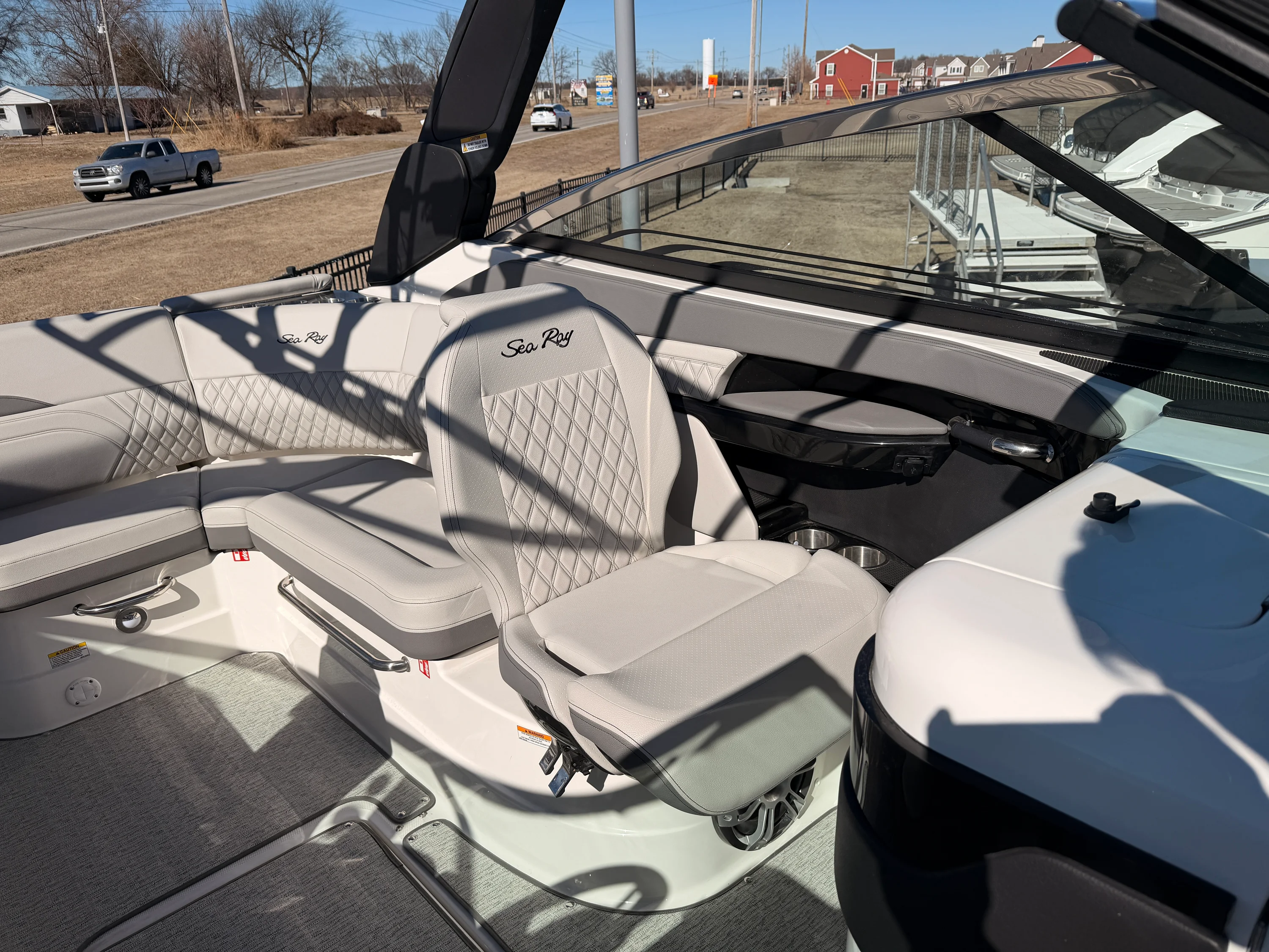 2025 Sea Ray SLX 260 Image Thumbnail #16