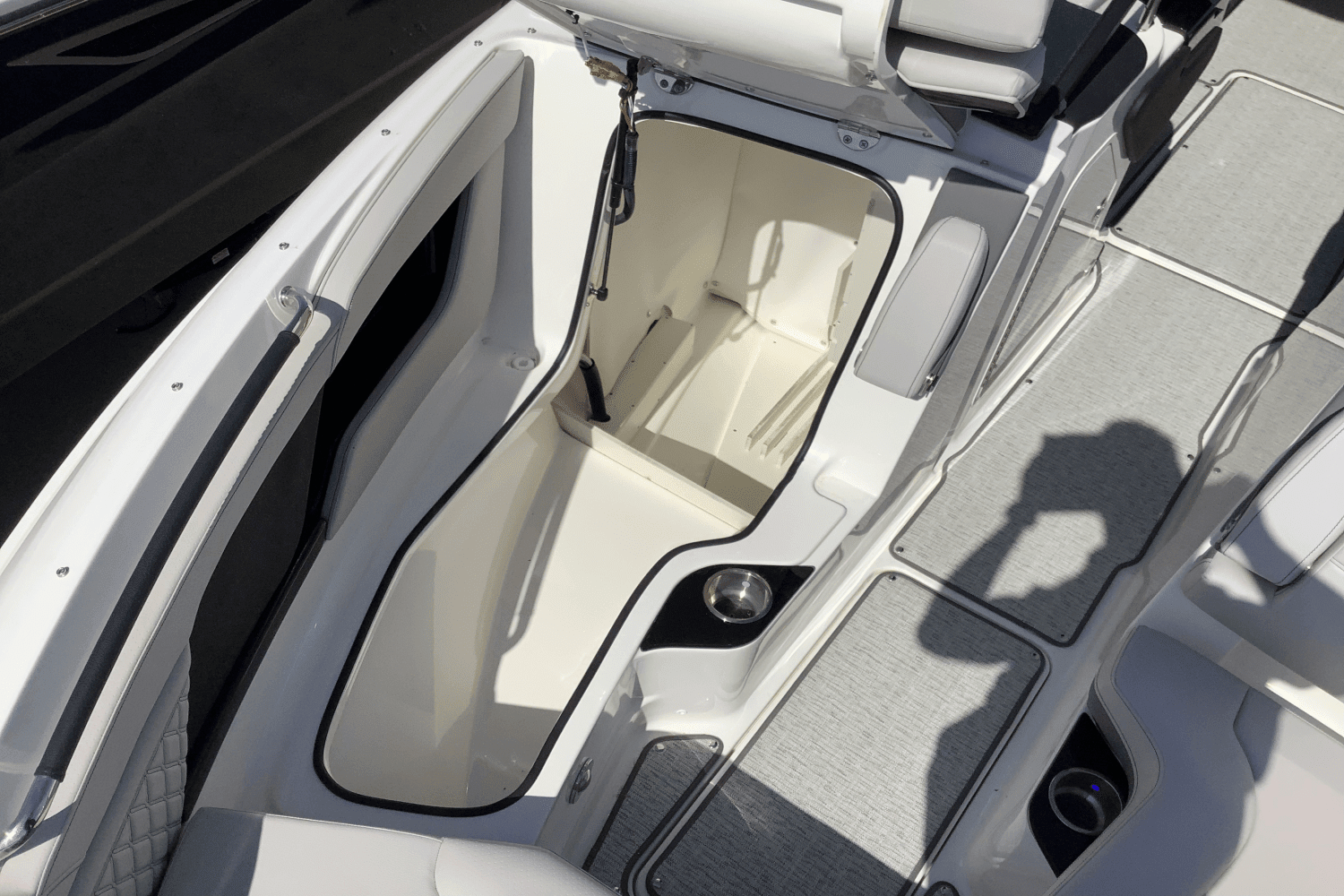 2025 Sea Ray SLX 260 Image Thumbnail #38